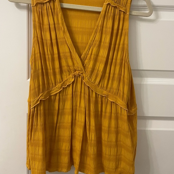 Lucky Brand Mustard Tank - Picture 2 of 3
